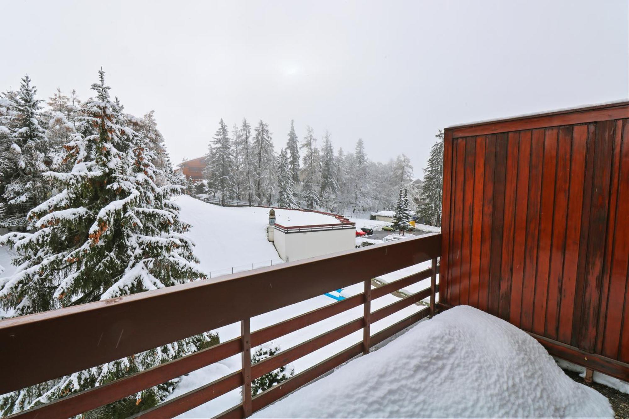 Joli Studio Avec Parking Gratuit Crans-Montana Exterior foto